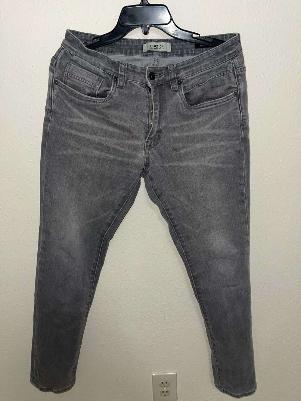 Reaction Kenneth Cole Slim Fit Gray Skinny Jeans, 30x30, Size 30x30, Gray, Slim